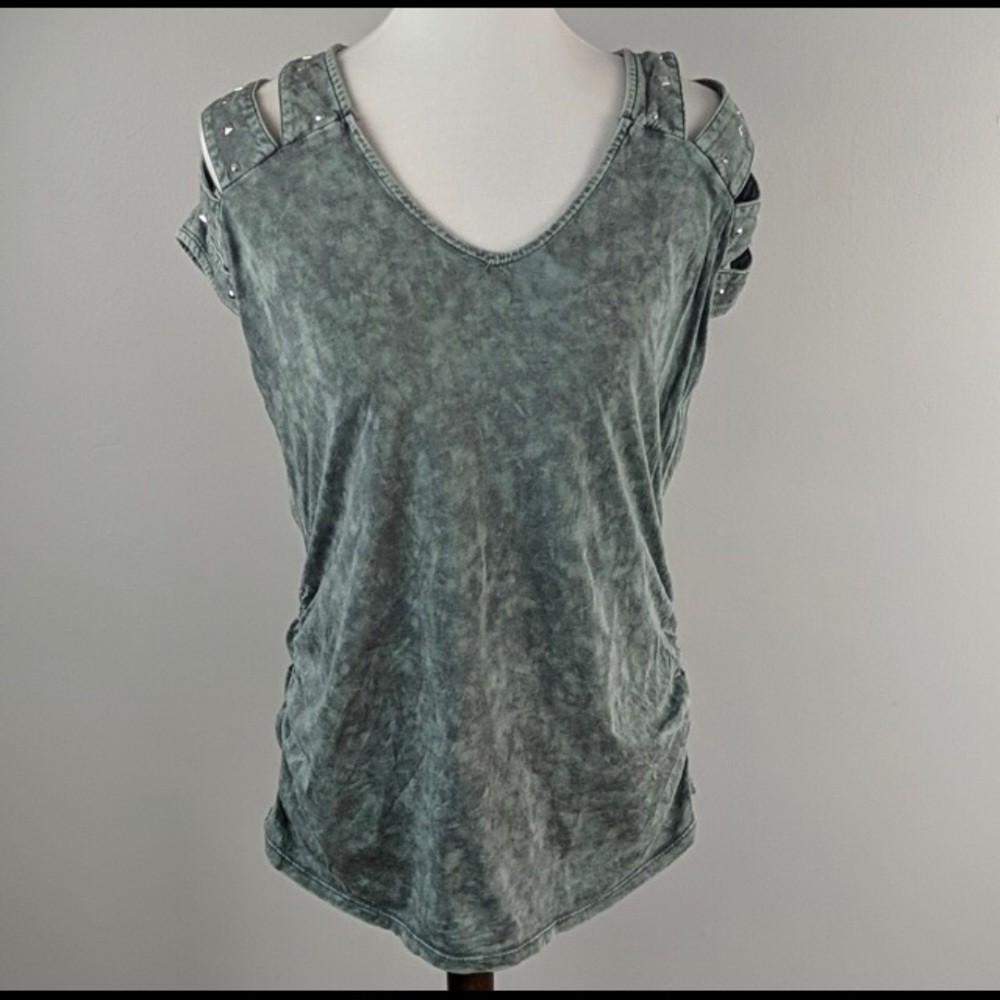 Rock & Republic Green Studded Short Sleeve Top L